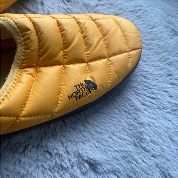 The North Face Men’s THERMOBALL™ Traction Mules - Picture 7 of 8